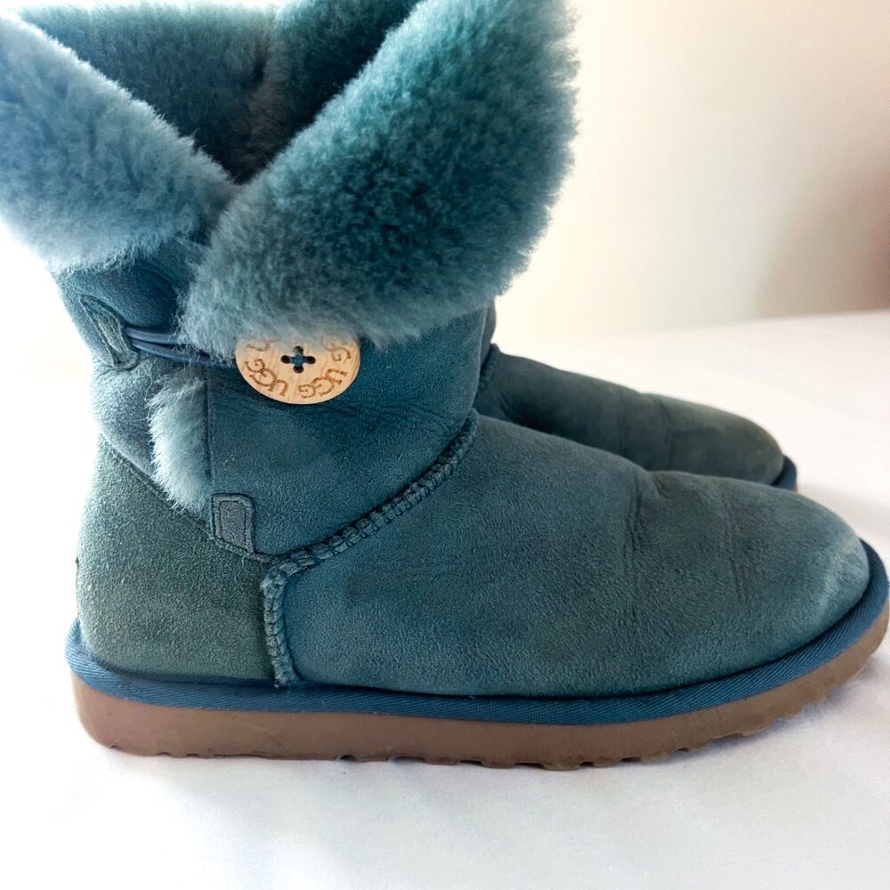UGG Bailey Button Boot II - Picture 5 of 14